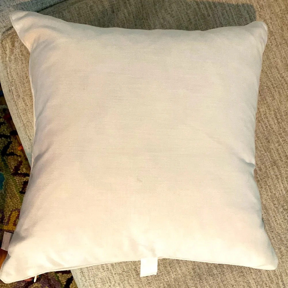 NWOT THRO by Mario Lorenz “Live Laugh Love” Accent Pillow